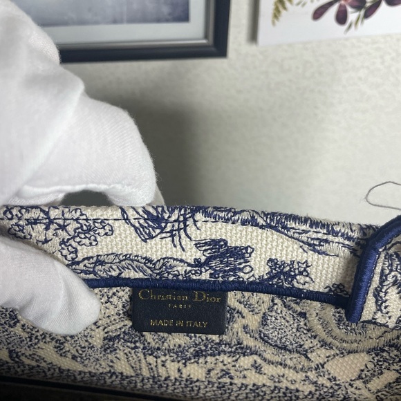 Small Dior Book Tote Excellent condition full inclusion - Picture 9 of 11